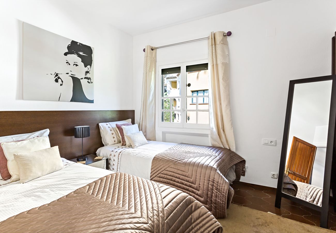 Apartment in Marbella - H49 Cabopino