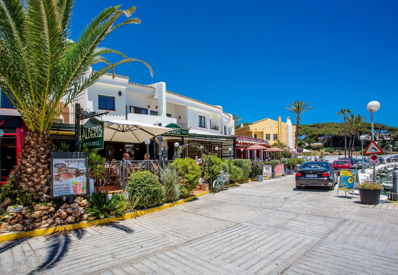 Apartment in Marbella - J61 Cabopino